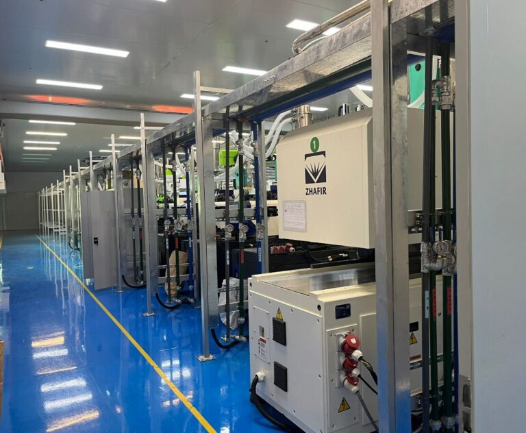 Automatic Plastic injection workshop